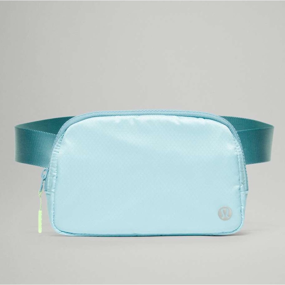 Lululemon Everywhere Belt Bag 1L Icing Blue / Eton Blue